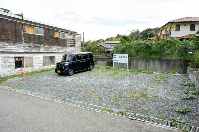 駐車場完備・阪急バス大里停留所から徒歩1分